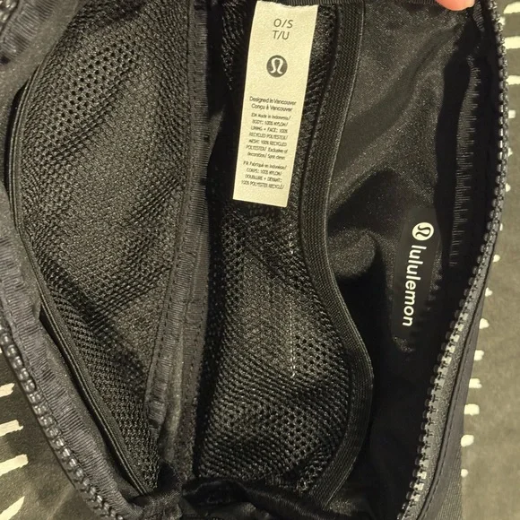 Lulu Lemon Everywhere Black Belt Bag - Picture 4 of 6